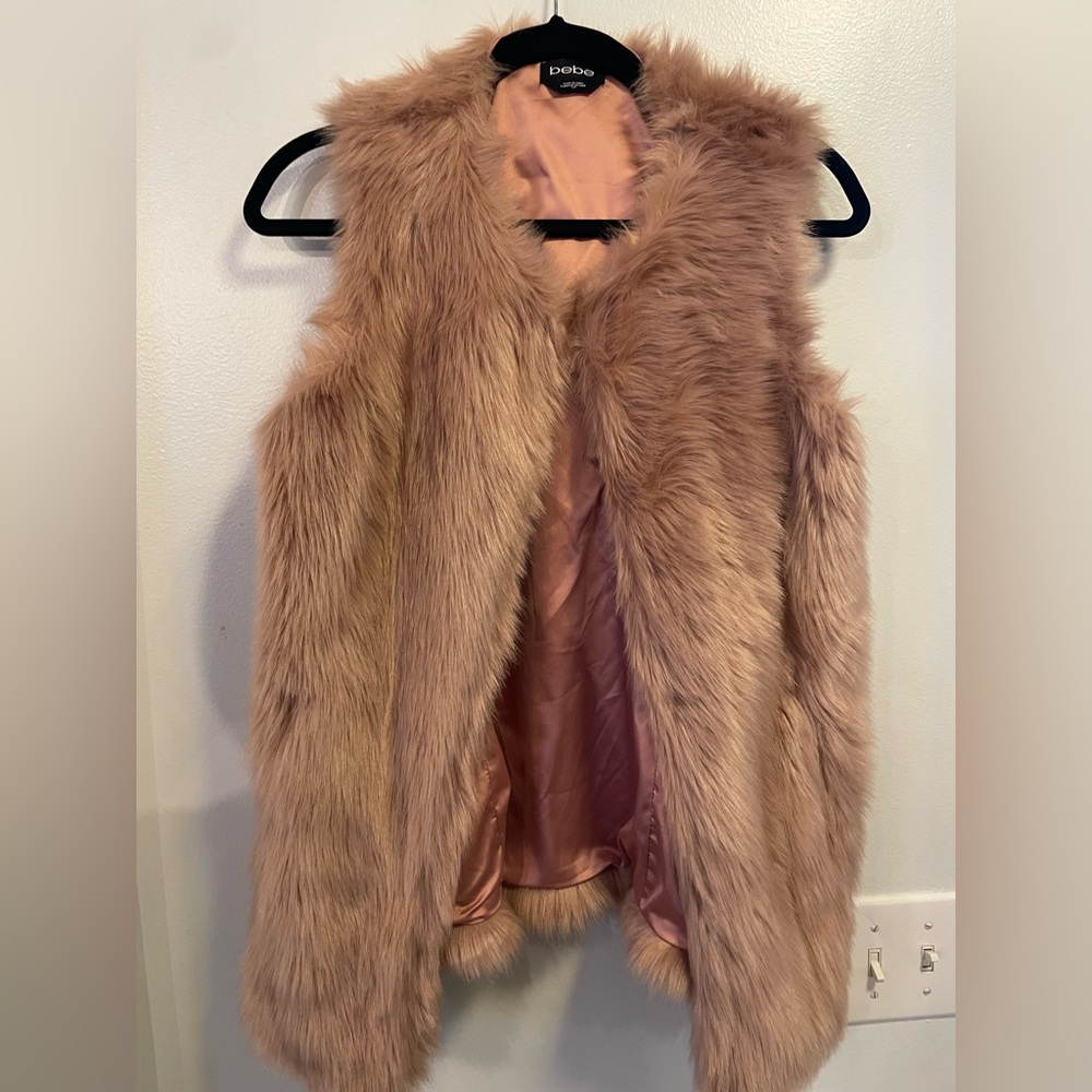 Bebe Rose Gold Faux Fur Cozy Vest Size S